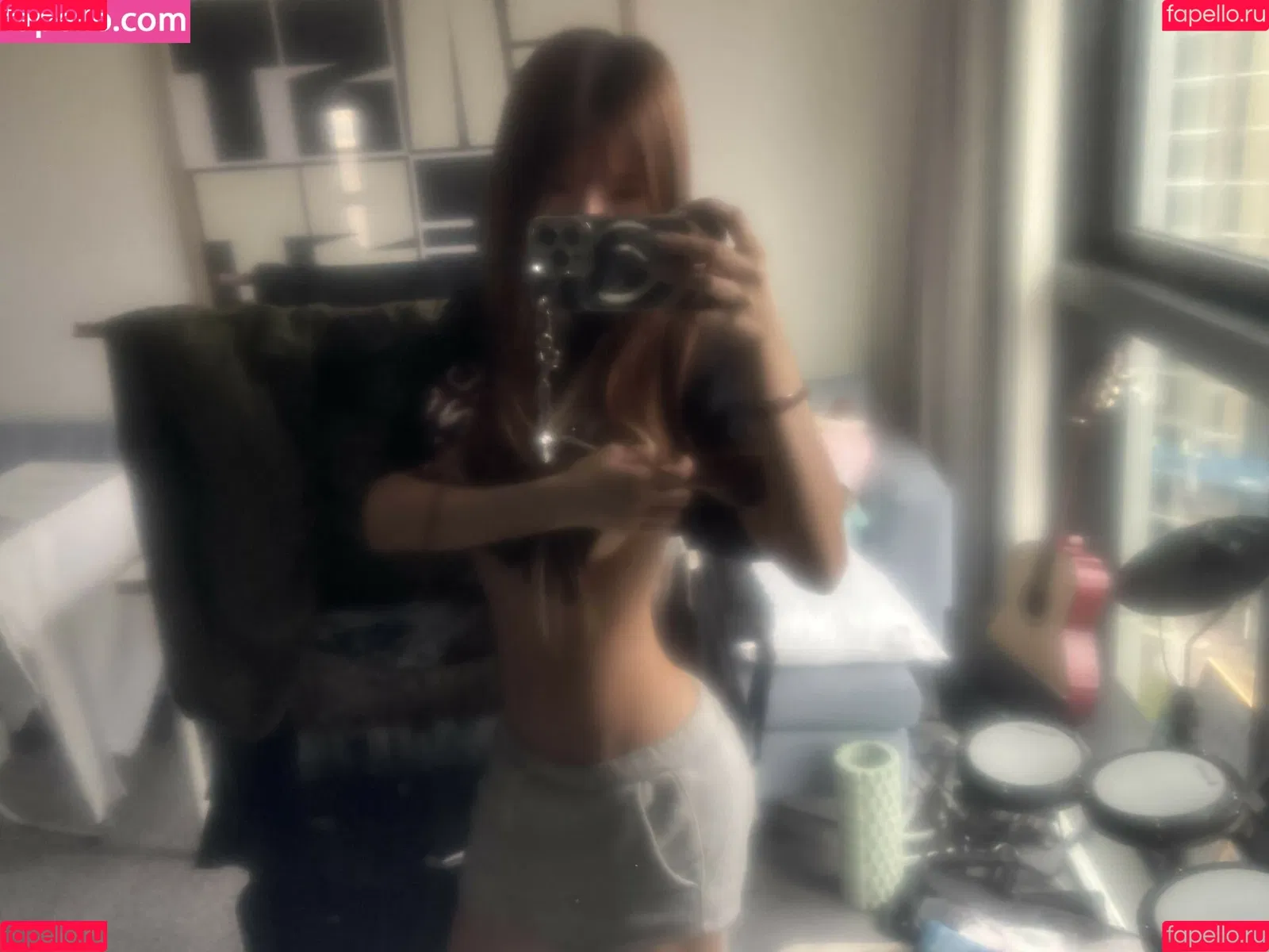 irissiri129 / irisyiyi_ / 艾怡 Onlyfans Photo Gallery 