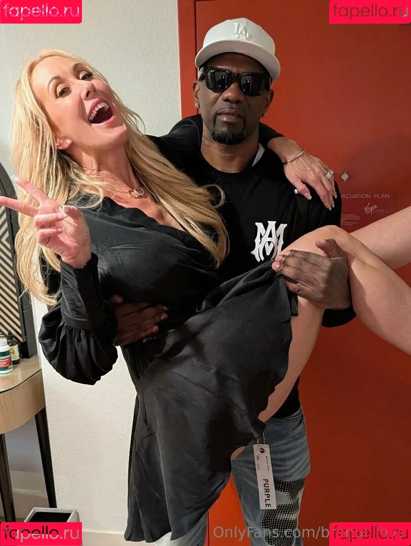 Brandi Love / brandi_love / brandilove_fan / vids Onlyfans Photo Gallery 
