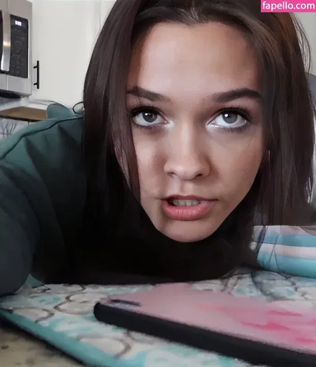 Emma Marie / emmamarie Onlyfans Photo Gallery 