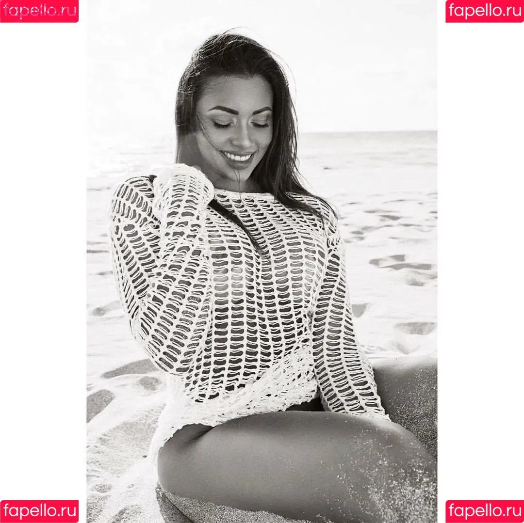 Maria Villalba / mariaacvillalba / mariavillalbauncut / themariavillalba Onlyfans Photo Gallery 