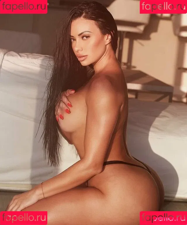 Maria Villalba / mariaacvillalba / mariavillalbauncut / themariavillalba Onlyfans Photo Gallery 