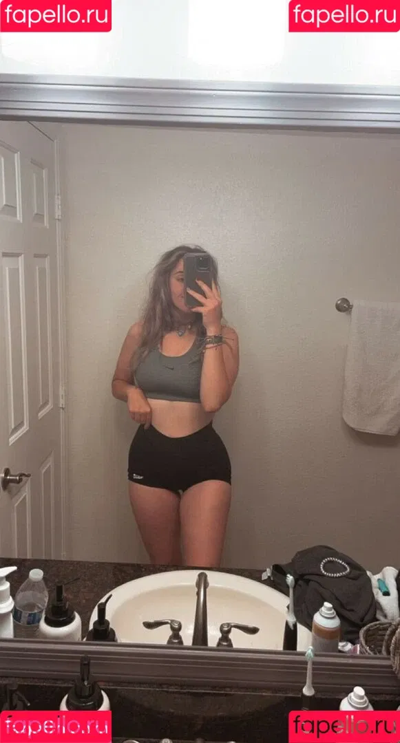 Hannabanana123 / Hannagrace482 / Hannagreenfield123 / hananabanana123 Onlyfans Photo Gallery 
