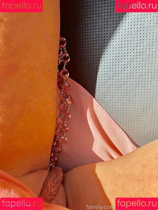 IslandGirlFun / aanchalaroraa / https: / island_girl_fun Onlyfans Photo Gallery 