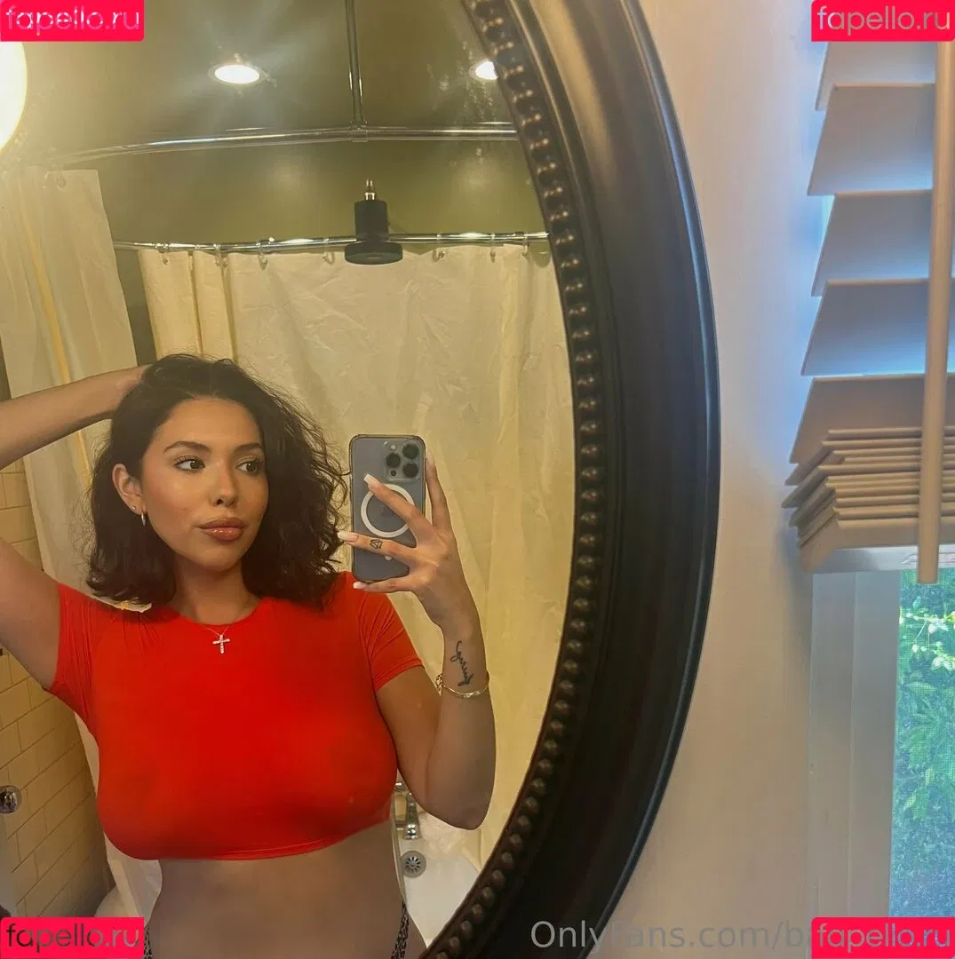 livmia / livmiami / livortiz Onlyfans Photo Gallery 