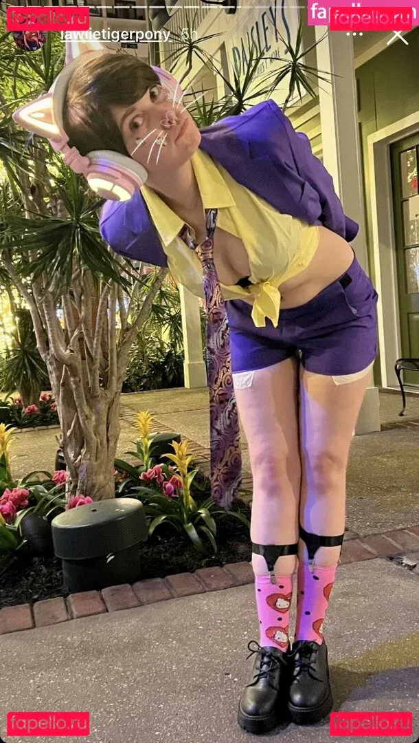 lawlietigerpony Onlyfans Photo Gallery 