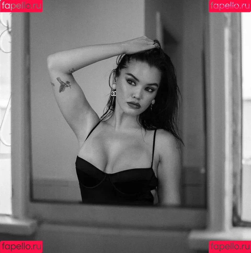 Paris Berelc / theparisberelc Onlyfans Photo Gallery 
