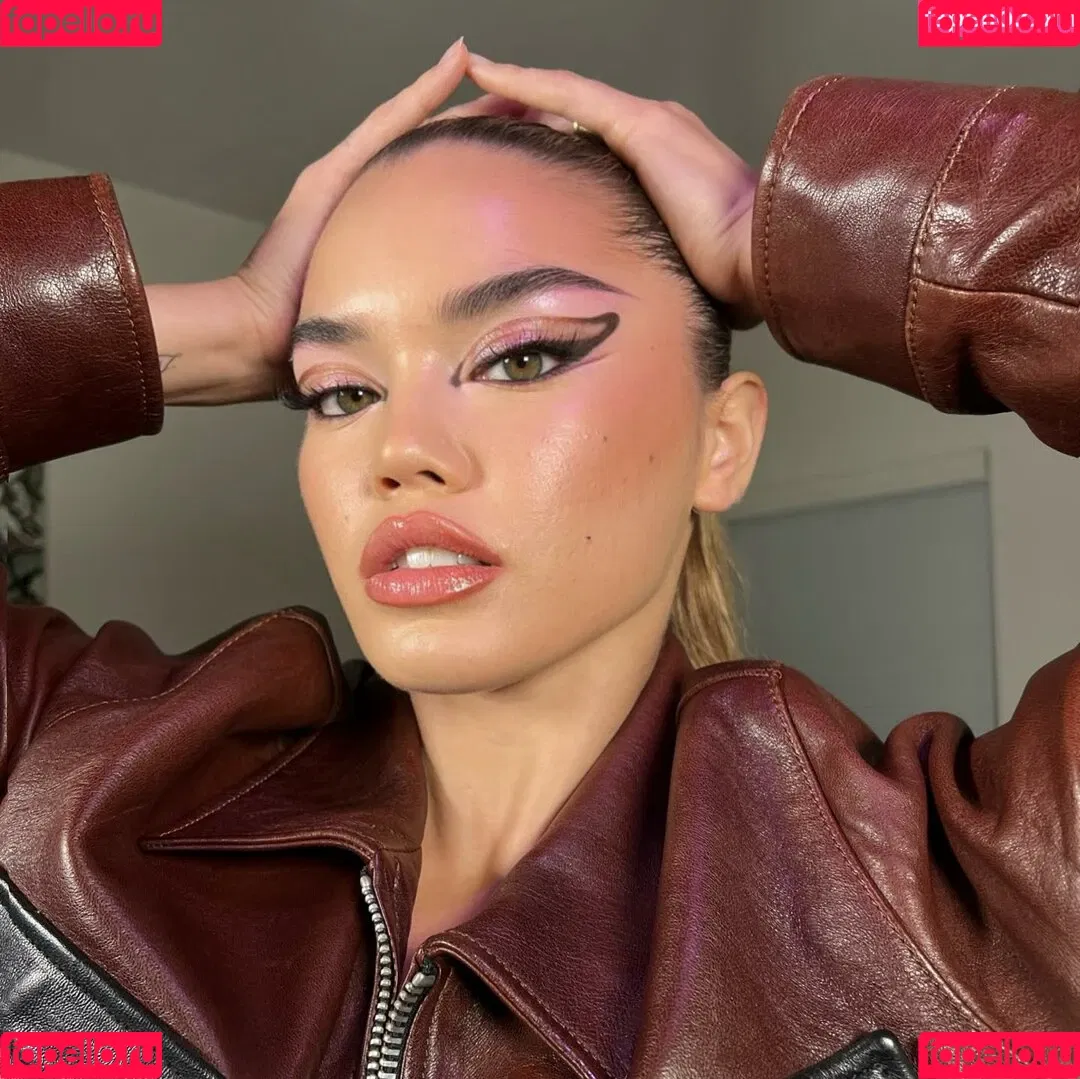 Paris Berelc / theparisberelc Onlyfans Photo Gallery 