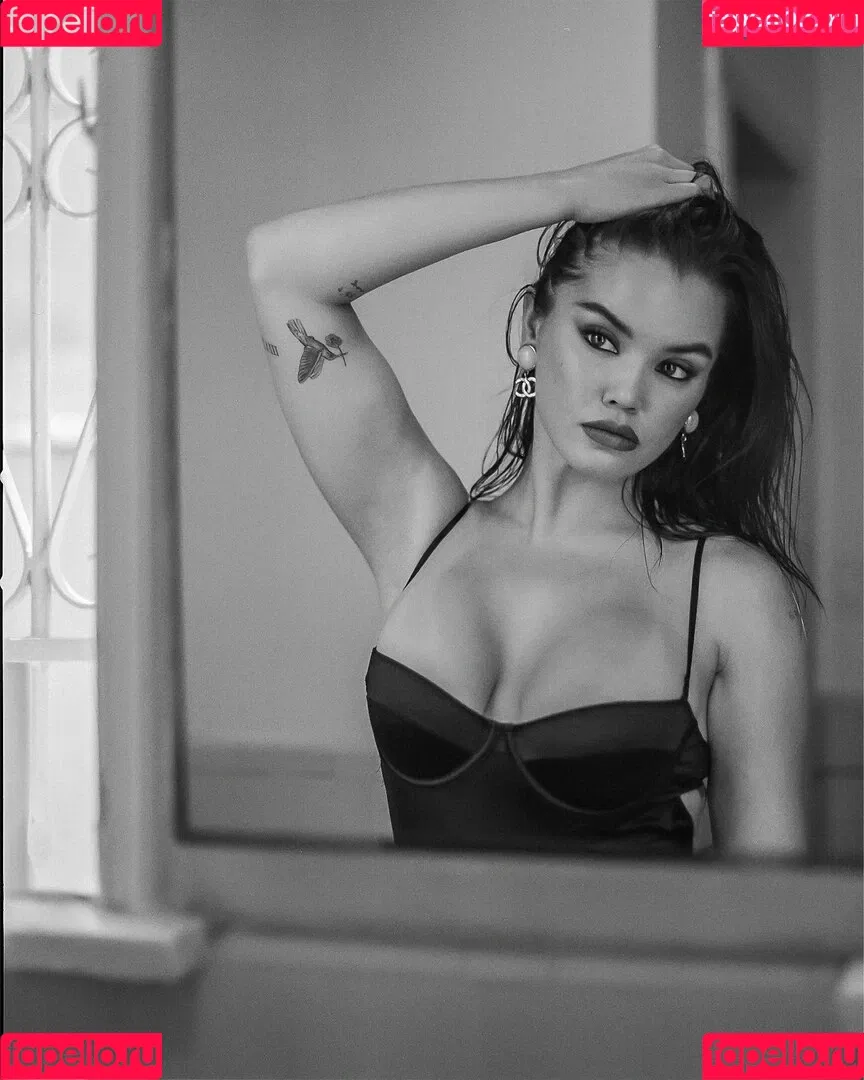 Paris Berelc / theparisberelc Onlyfans Photo Gallery 