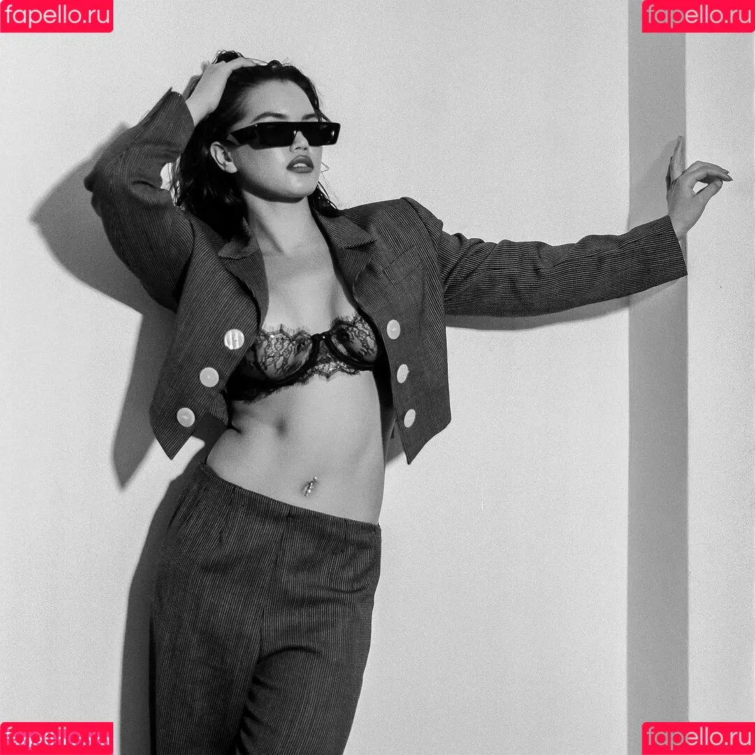 Paris Berelc / theparisberelc Onlyfans Photo Gallery 