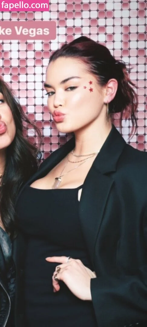 Paris Berelc / theparisberelc Onlyfans Photo Gallery 