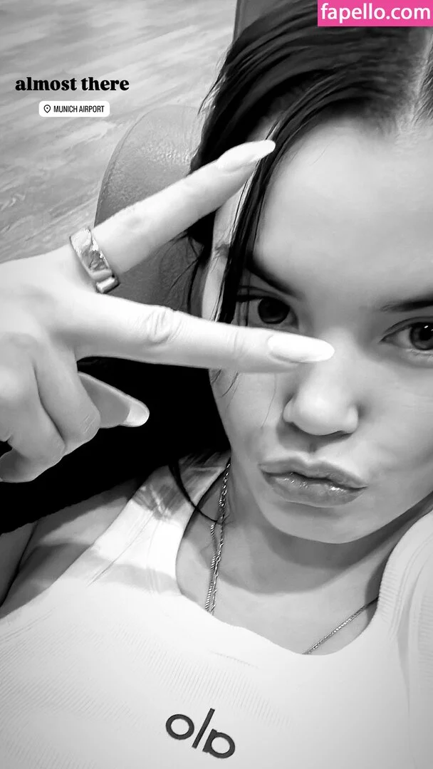 Paris Berelc / theparisberelc Onlyfans Photo Gallery 