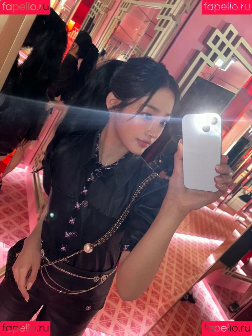 Minji / lovres_min__ / miniwithtattoos / newjeans_official Onlyfans Photo Gallery 