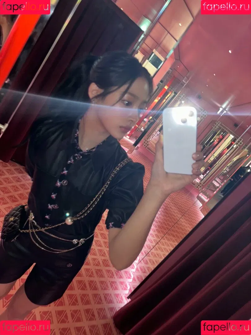 Minji / lovres_min__ / miniwithtattoos / newjeans_official Onlyfans Photo Gallery 