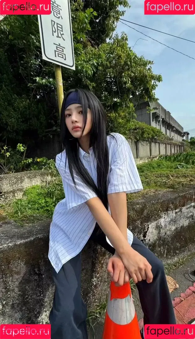 Minji / lovres_min__ / miniwithtattoos / newjeans_official Onlyfans Photo Gallery 