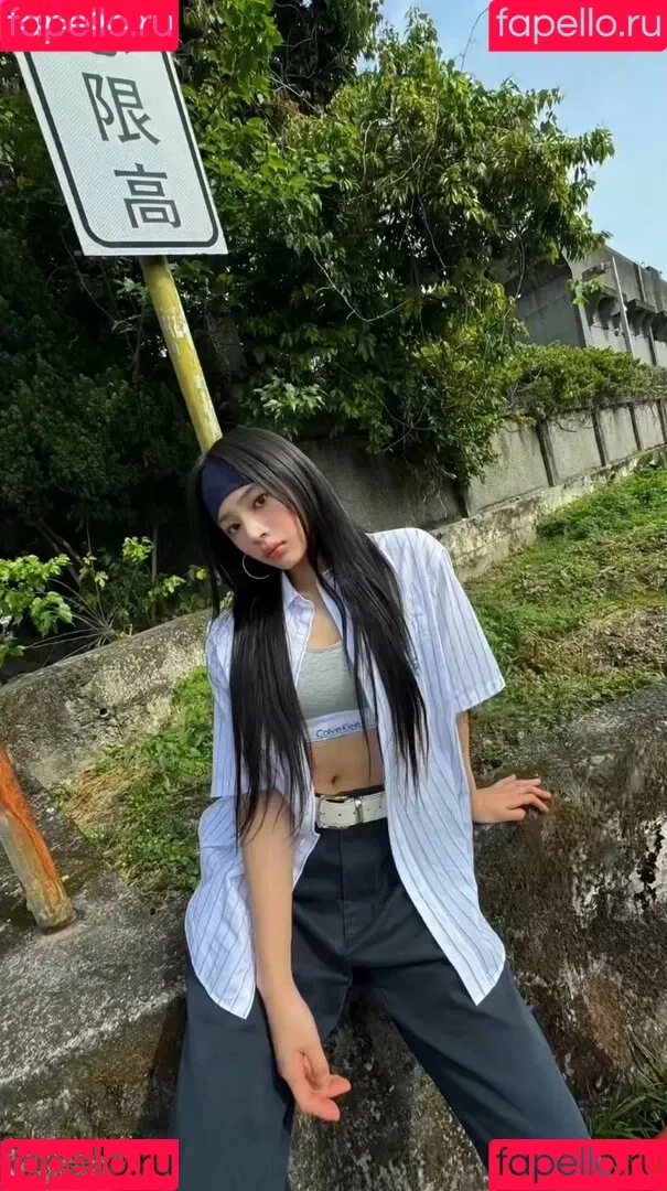 Minji / lovres_min__ / miniwithtattoos / newjeans_official Onlyfans Photo Gallery 