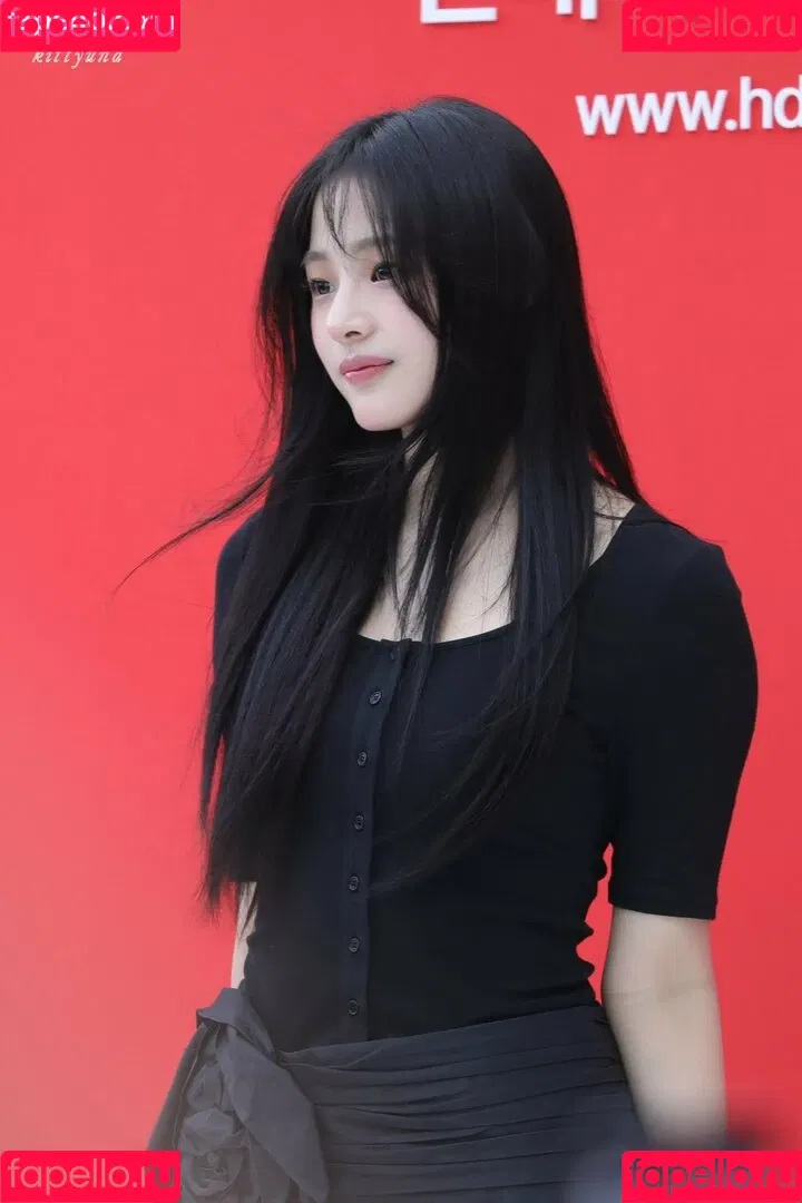 Minji / lovres_min__ / miniwithtattoos / newjeans_official Onlyfans Photo Gallery 