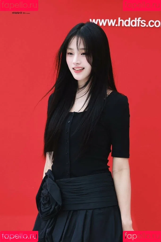 Minji / lovres_min__ / miniwithtattoos / newjeans_official Onlyfans Photo Gallery 