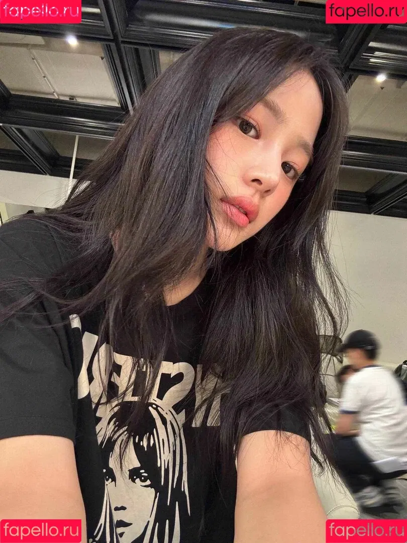 Minji / lovres_min__ / miniwithtattoos / newjeans_official Onlyfans Photo Gallery 