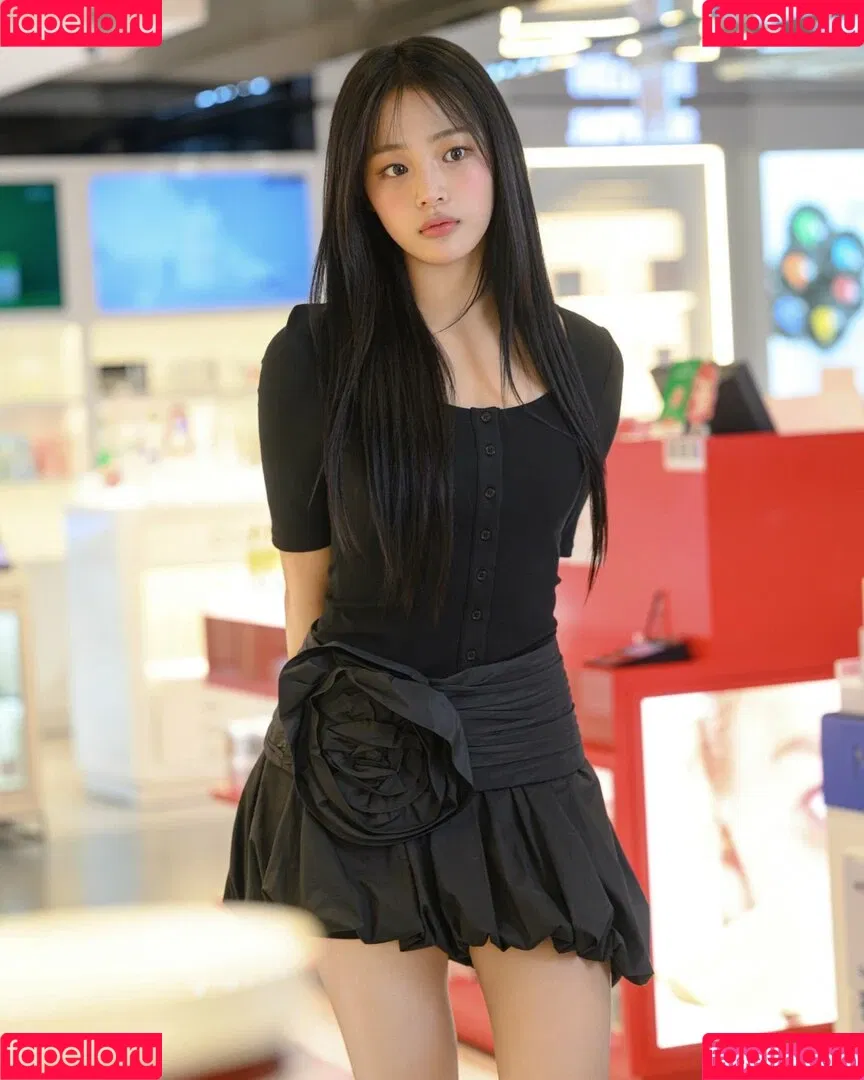 Minji / lovres_min__ / miniwithtattoos / newjeans_official Onlyfans Photo Gallery 