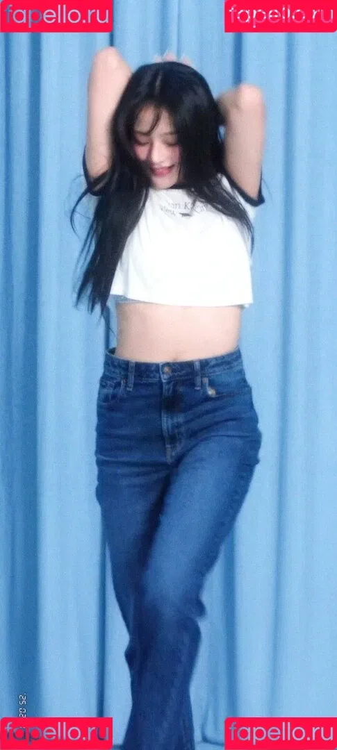 Minji / lovres_min__ / miniwithtattoos / newjeans_official Onlyfans Photo Gallery 