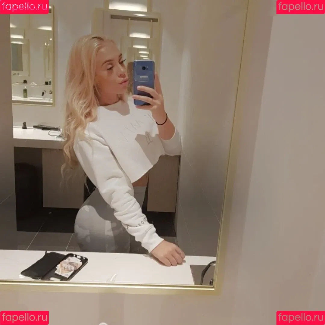 Becca Marie / bexmarieee / xxbeccamarie Onlyfans Photo Gallery 