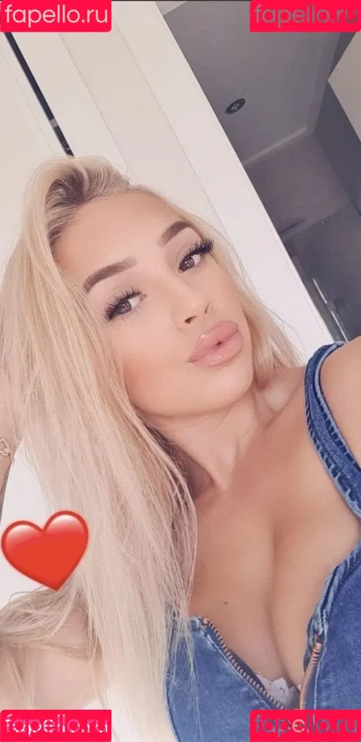 Becca Marie / bexmarieee / xxbeccamarie Onlyfans Photo Gallery 