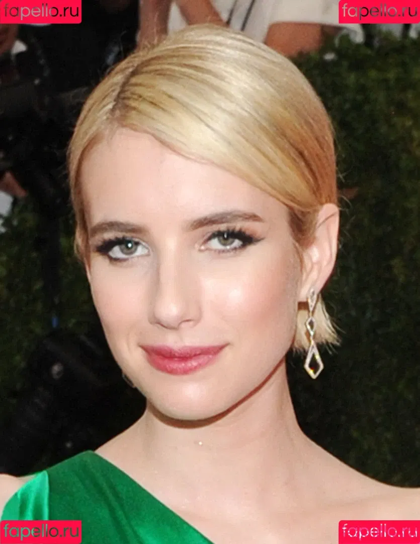 Emma Roberts / emmalee1996 / emmaroberts Onlyfans Photo Gallery 