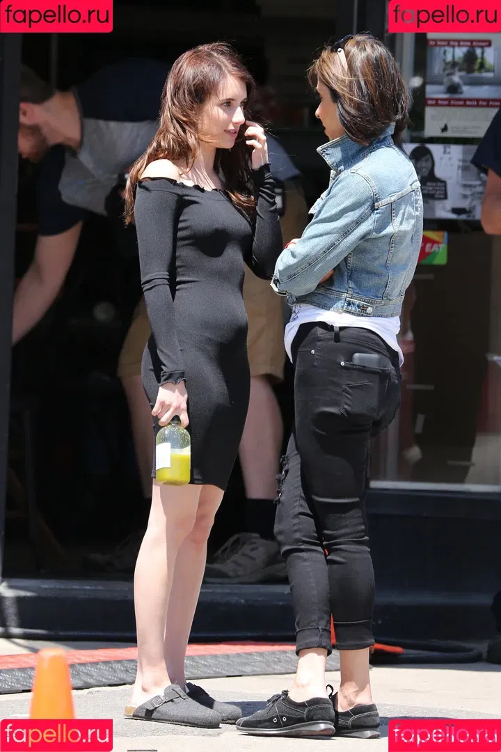 Emma Roberts / emmalee1996 / emmaroberts Onlyfans Photo Gallery 