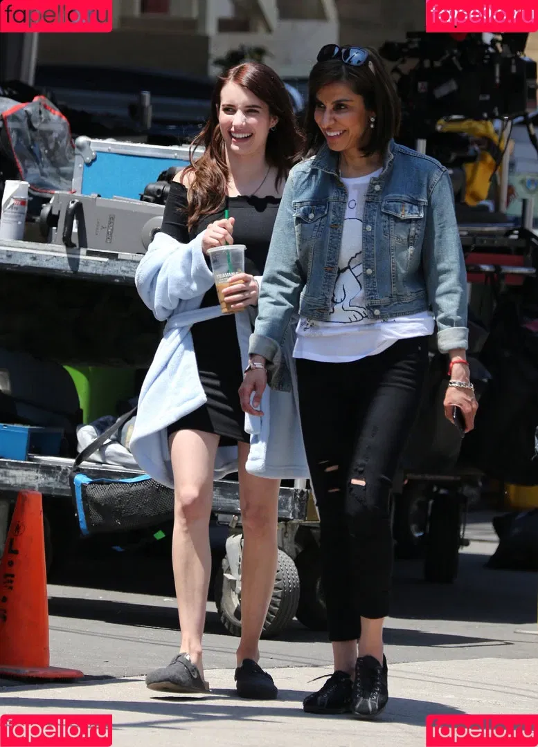 Emma Roberts / emmalee1996 / emmaroberts Onlyfans Photo Gallery 