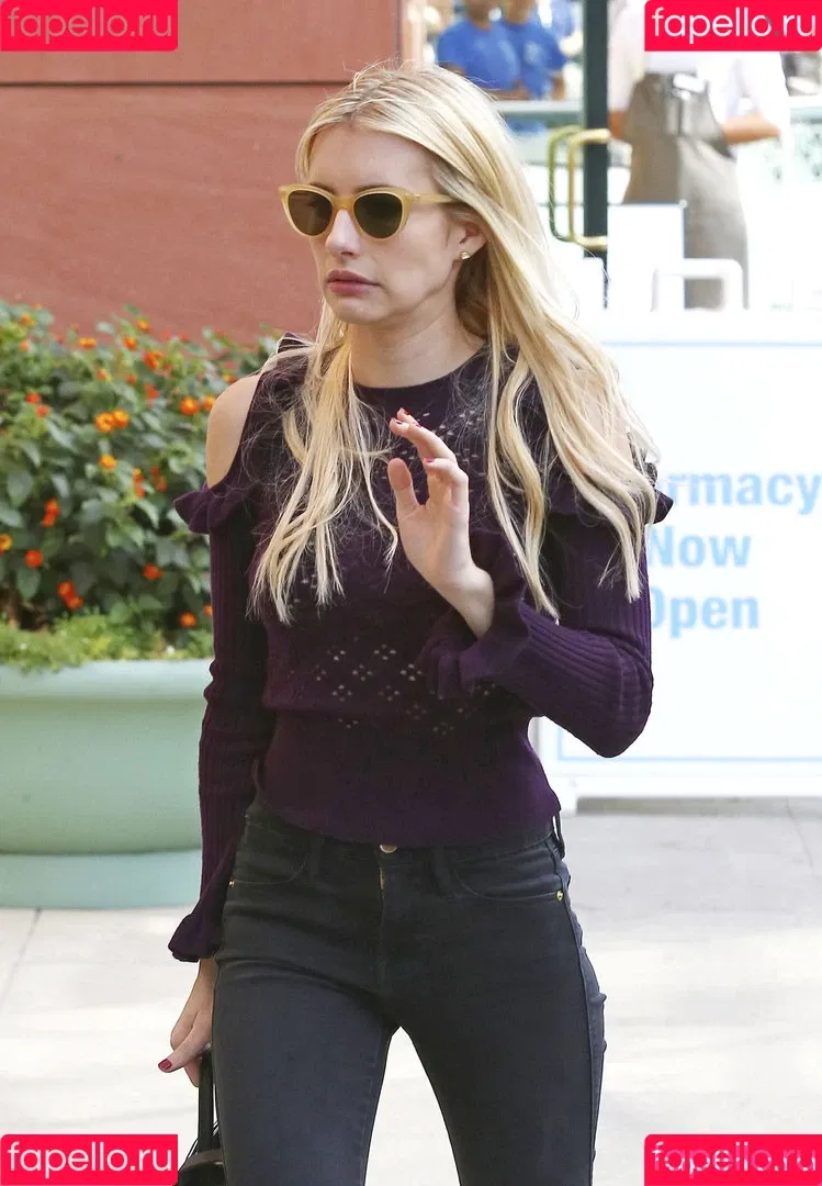 Emma Roberts / emmalee1996 / emmaroberts Onlyfans Photo Gallery 