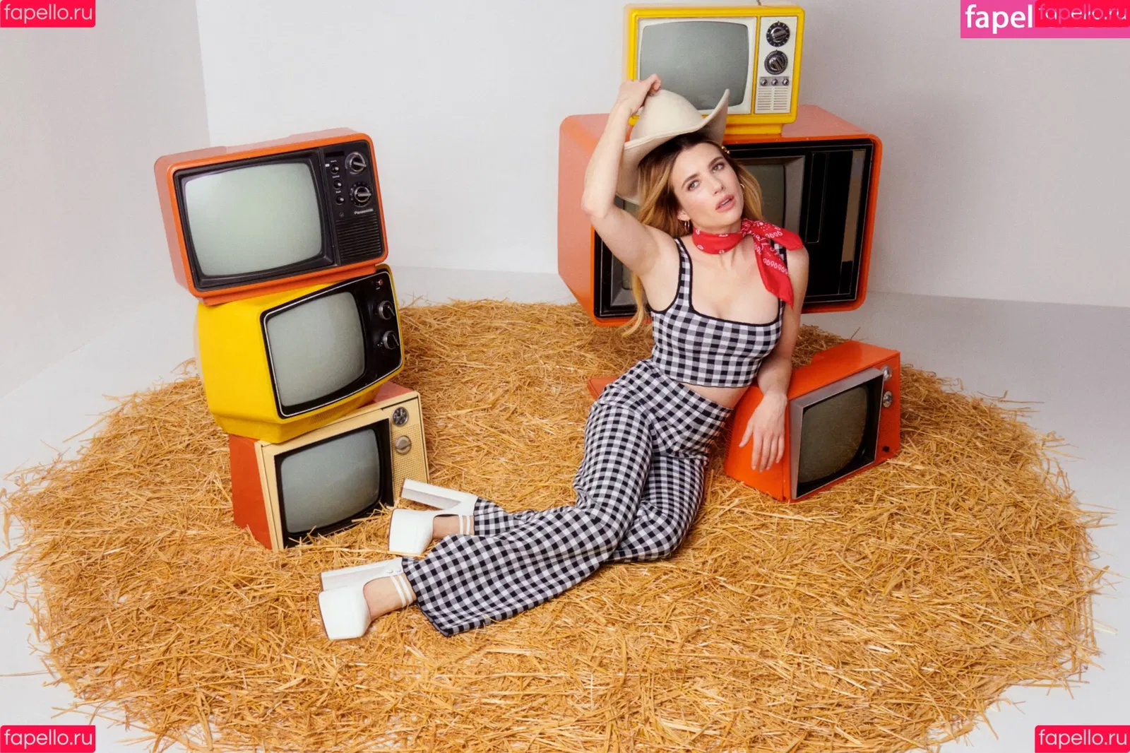 Emma Roberts / emmalee1996 / emmaroberts Onlyfans Photo Gallery 