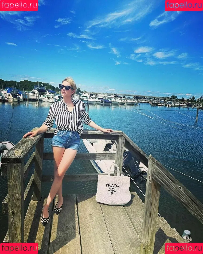 Emma Roberts / emmalee1996 / emmaroberts Onlyfans Photo Gallery 