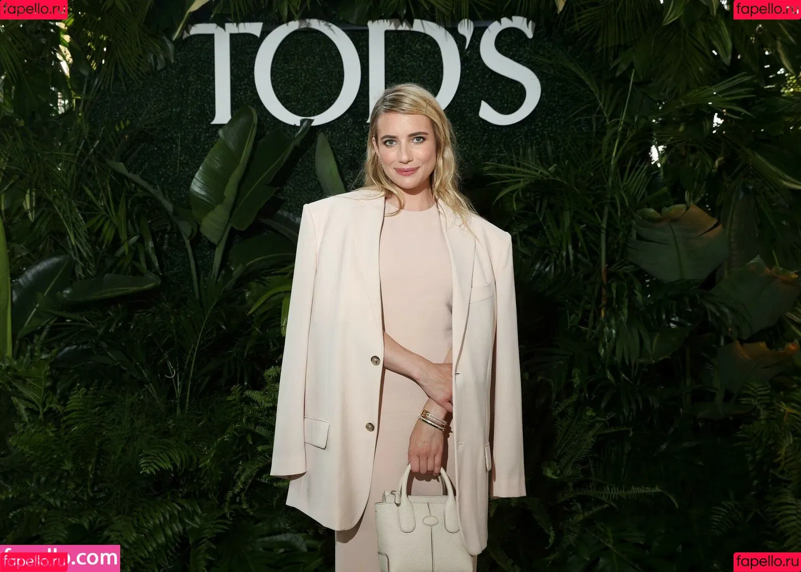 Emma Roberts / emmalee1996 / emmaroberts Onlyfans Photo Gallery 