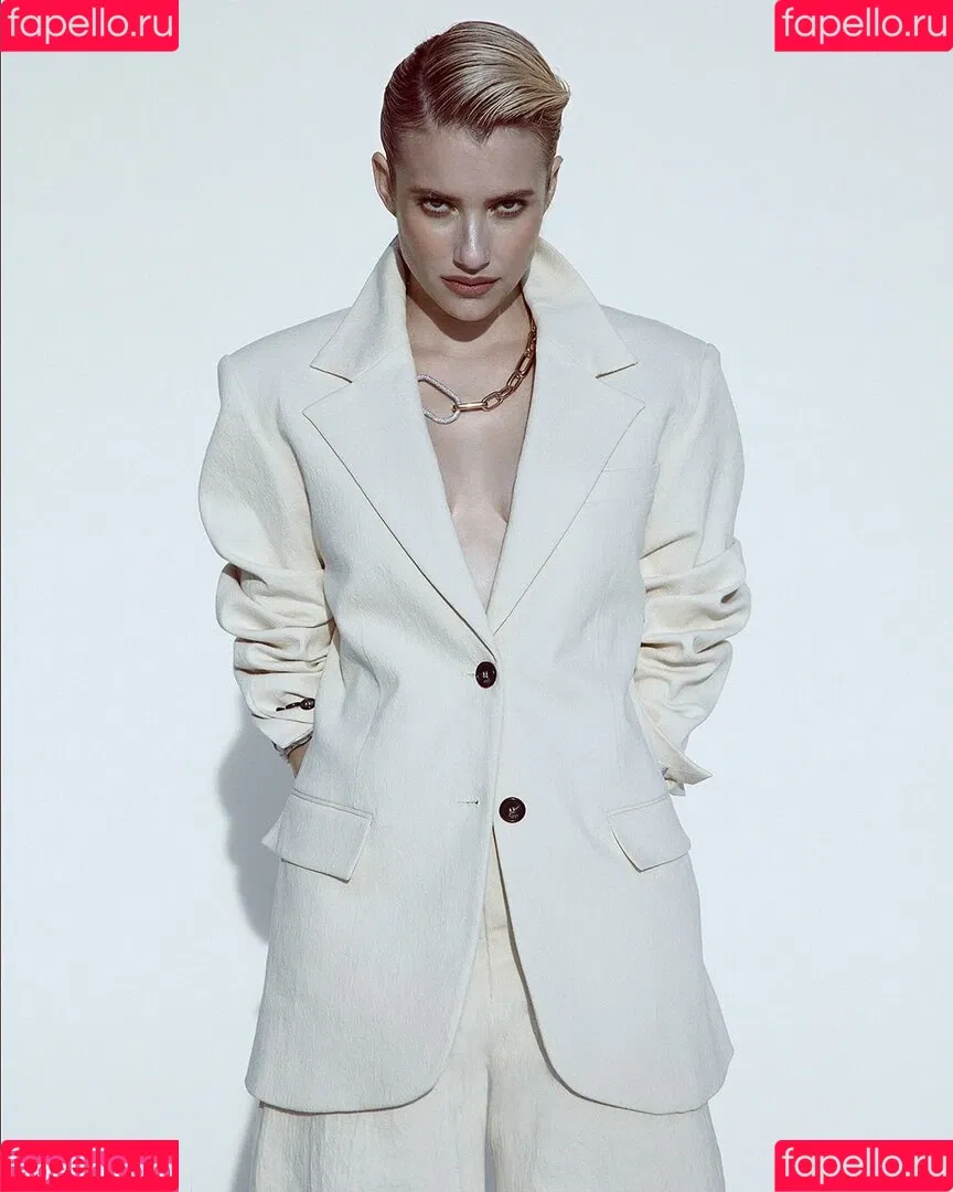 Emma Roberts / emmalee1996 / emmaroberts Onlyfans Photo Gallery 