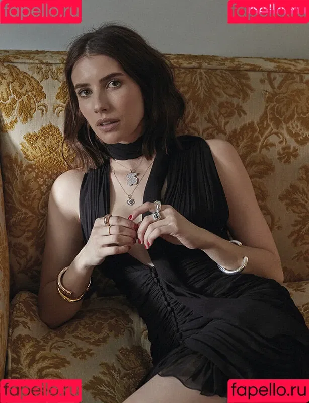 Emma Roberts / emmalee1996 / emmaroberts Onlyfans Photo Gallery 