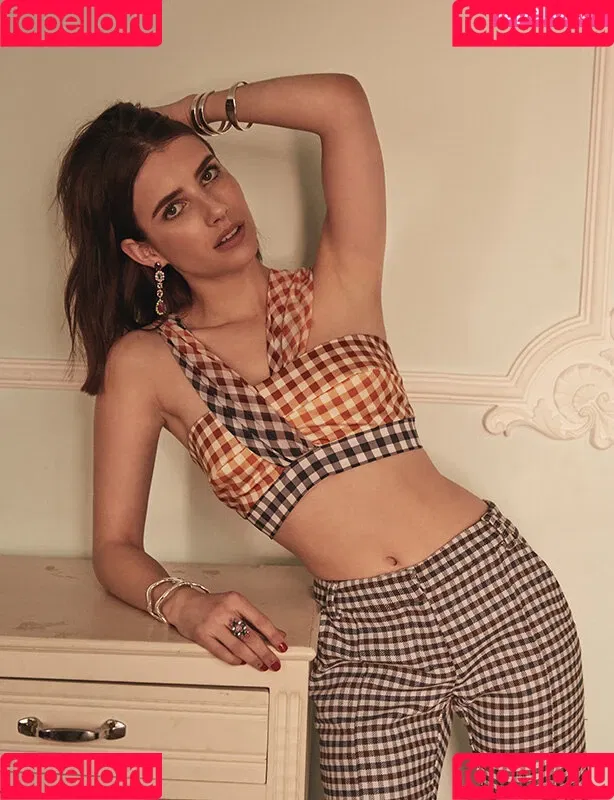 Emma Roberts / emmalee1996 / emmaroberts Onlyfans Photo Gallery 