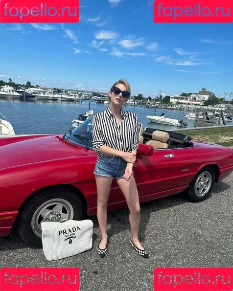 Emma Roberts / emmalee1996 / emmaroberts Onlyfans Photo Gallery 