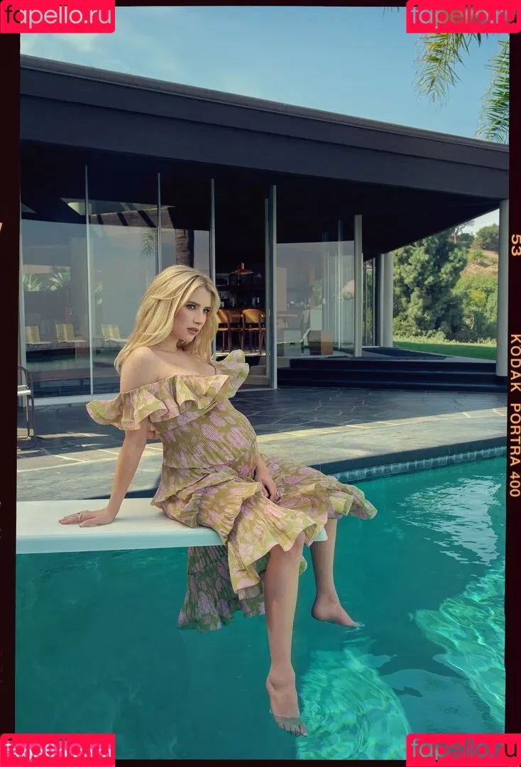 Emma Roberts / emmalee1996 / emmaroberts Onlyfans Photo Gallery 