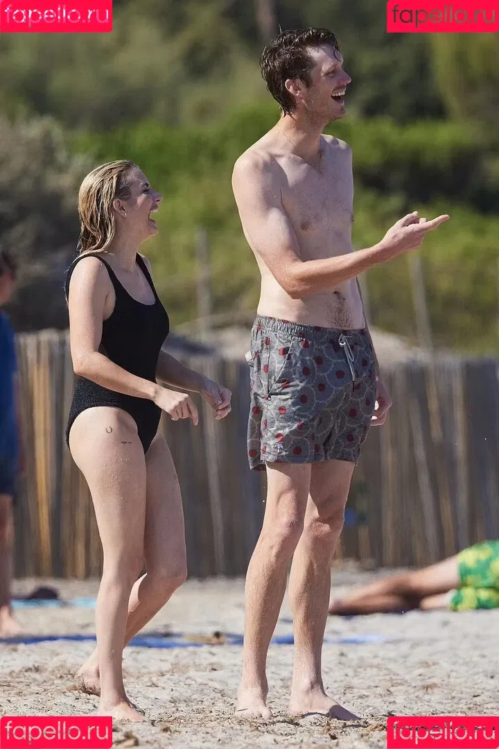 Emma Roberts / emmalee1996 / emmaroberts Onlyfans Photo Gallery 