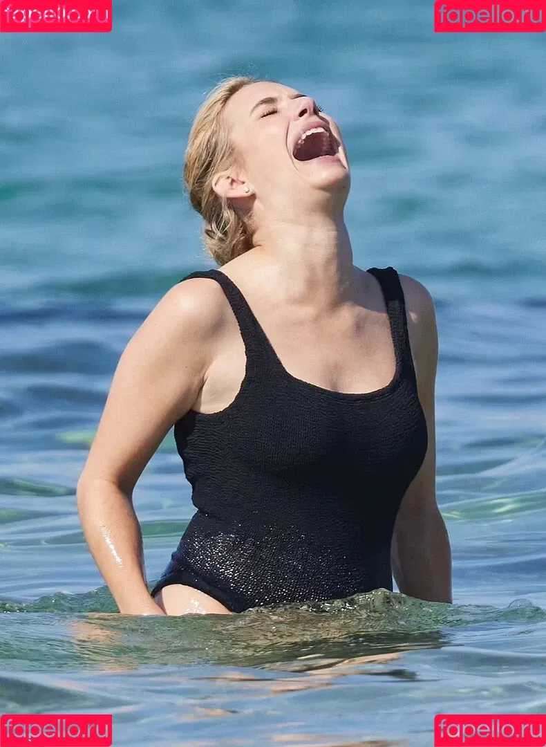 Emma Roberts / emmalee1996 / emmaroberts Onlyfans Photo Gallery 