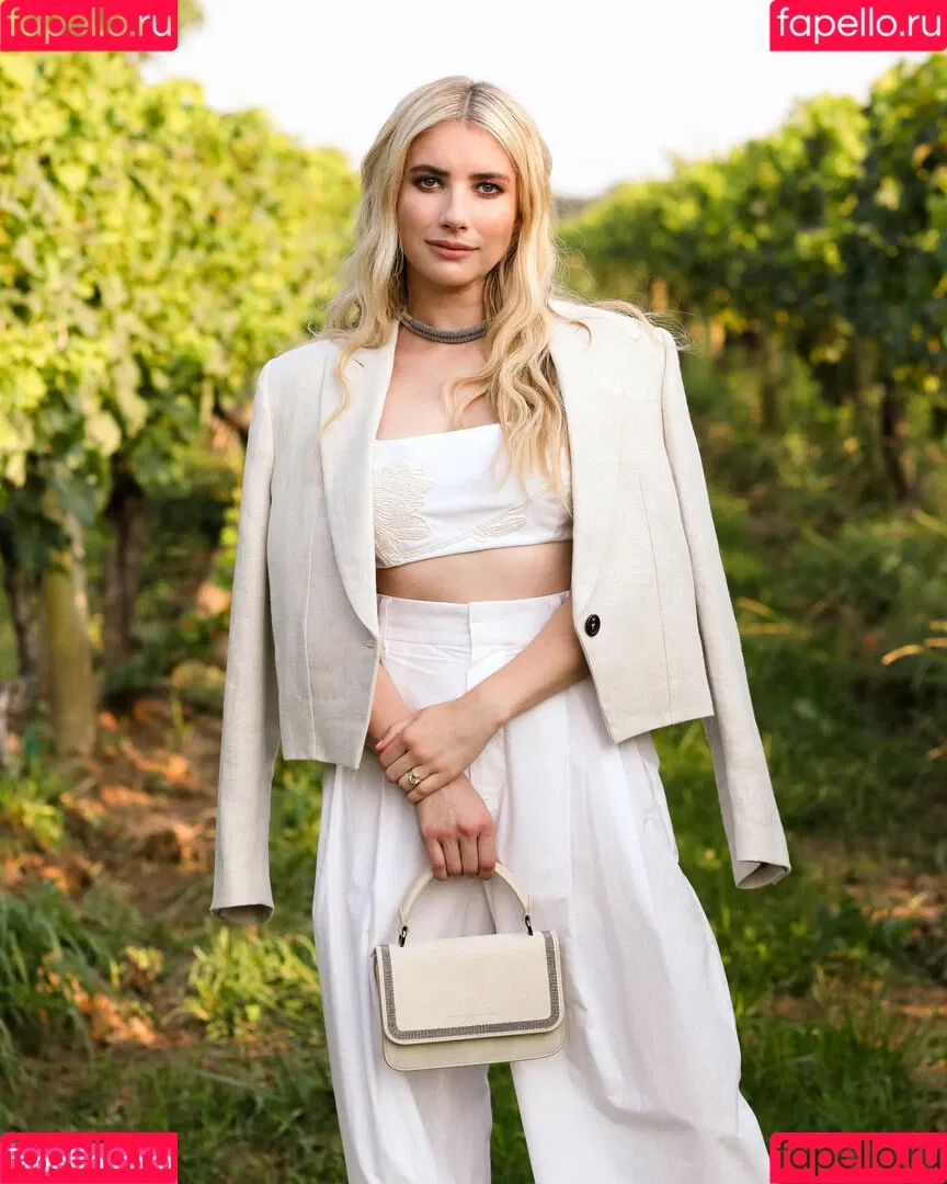 Emma Roberts / emmalee1996 / emmaroberts Onlyfans Photo Gallery 