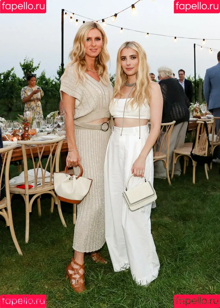 Emma Roberts / emmalee1996 / emmaroberts Onlyfans Photo Gallery 