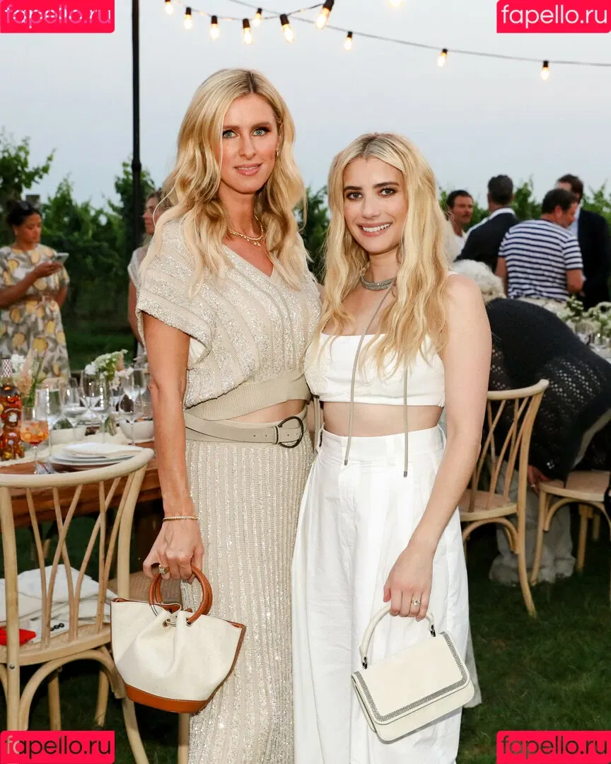 Emma Roberts / emmalee1996 / emmaroberts Onlyfans Photo Gallery 