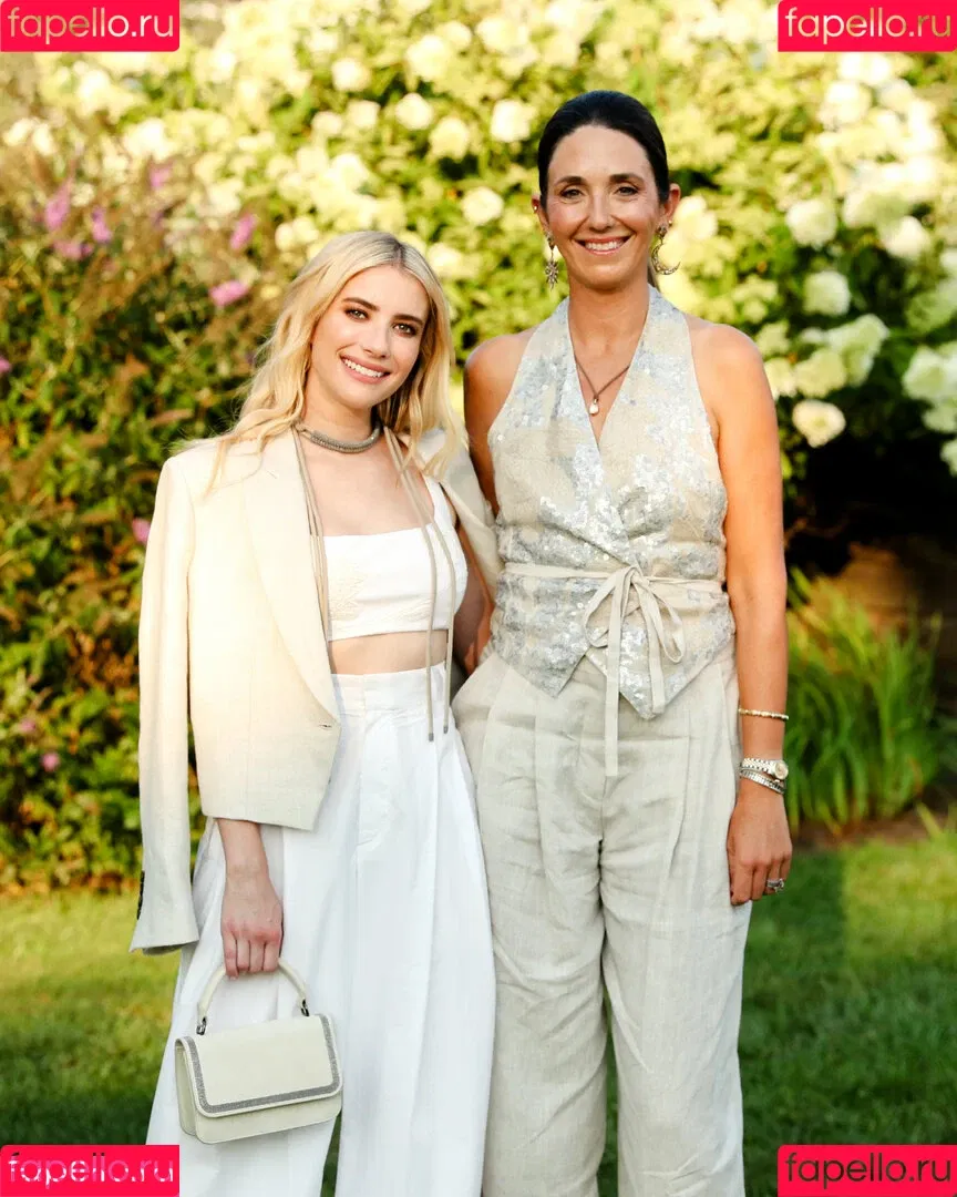 Emma Roberts / emmalee1996 / emmaroberts Onlyfans Photo Gallery 