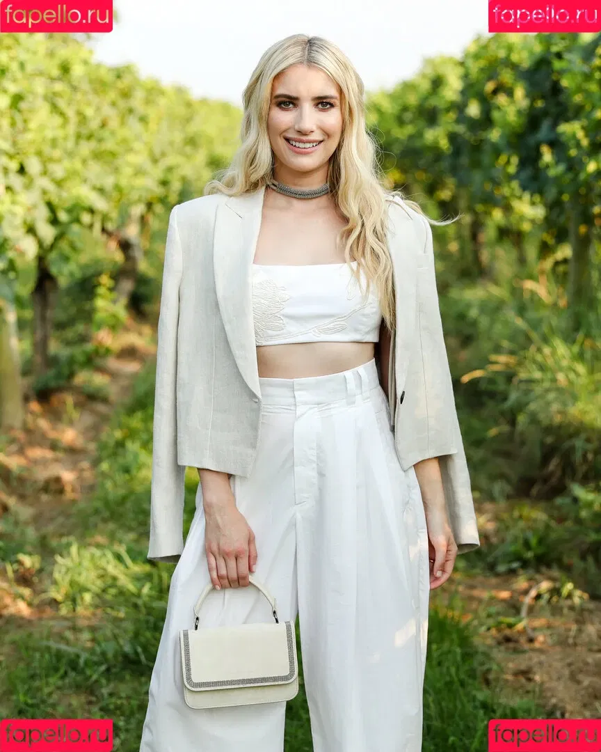 Emma Roberts / emmalee1996 / emmaroberts Onlyfans Photo Gallery 