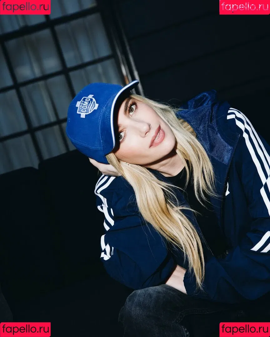 Emma Roberts / emmalee1996 / emmaroberts Onlyfans Photo Gallery 