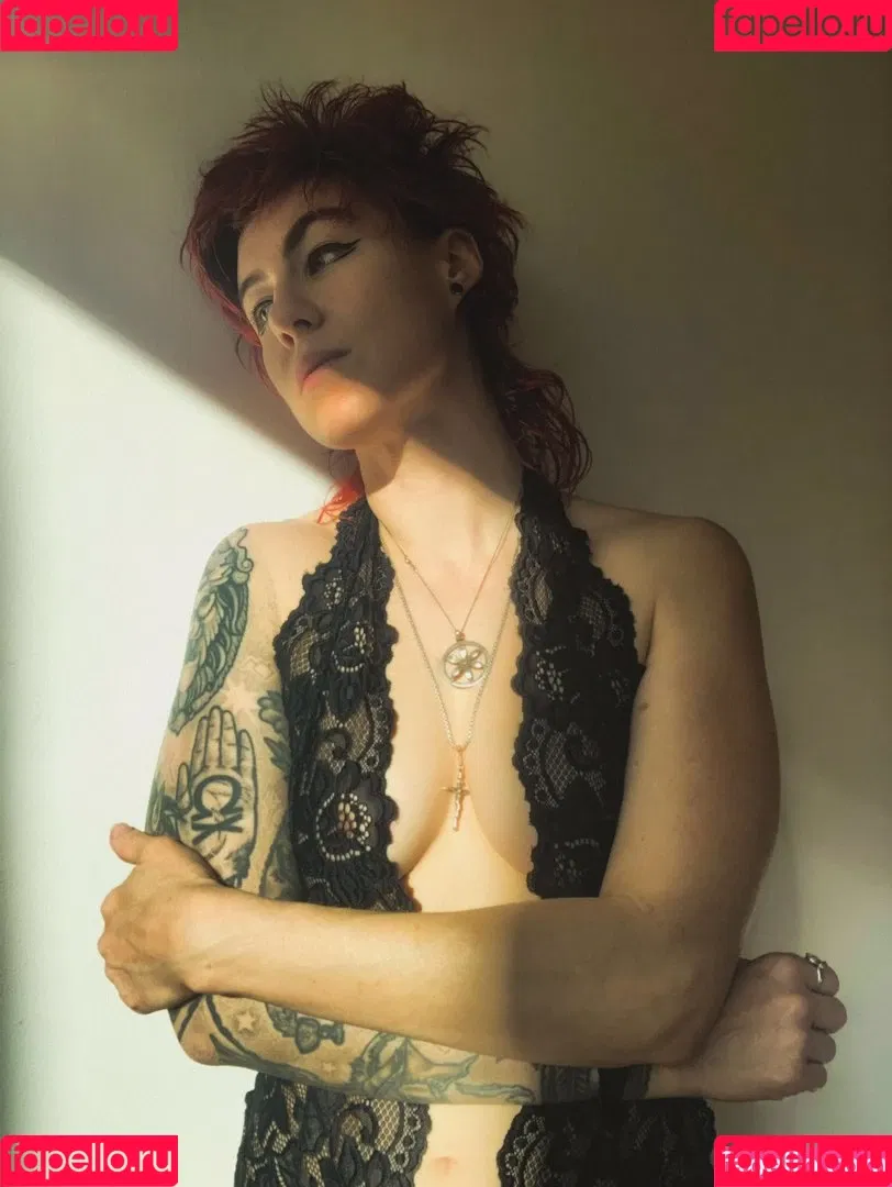 CBG19 / Comic Book Girl 19 / DanikaXIX Onlyfans Photo Gallery 
