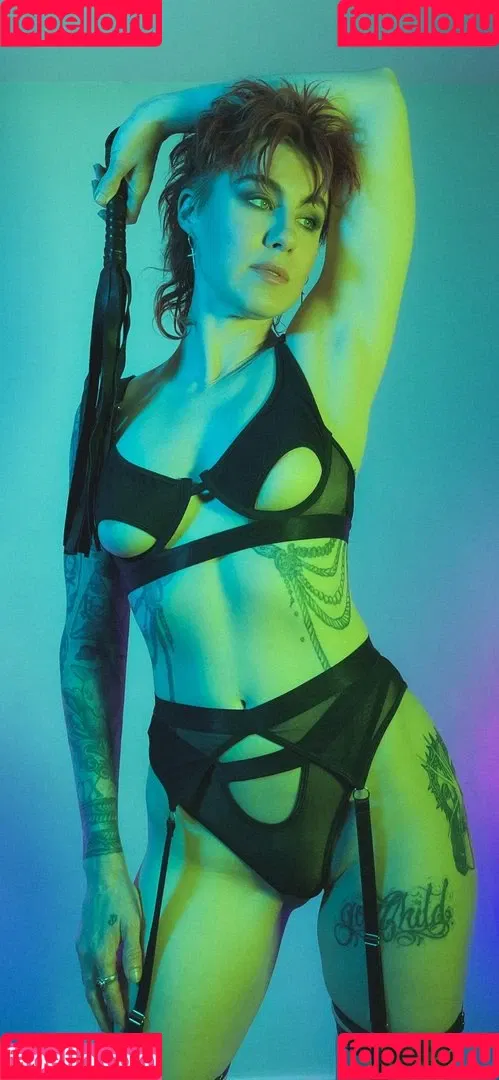 CBG19 / Comic Book Girl 19 / DanikaXIX Onlyfans Photo Gallery 