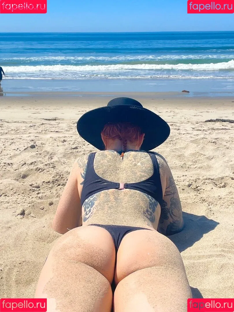 CBG19 / Comic Book Girl 19 / DanikaXIX Onlyfans Photo Gallery 