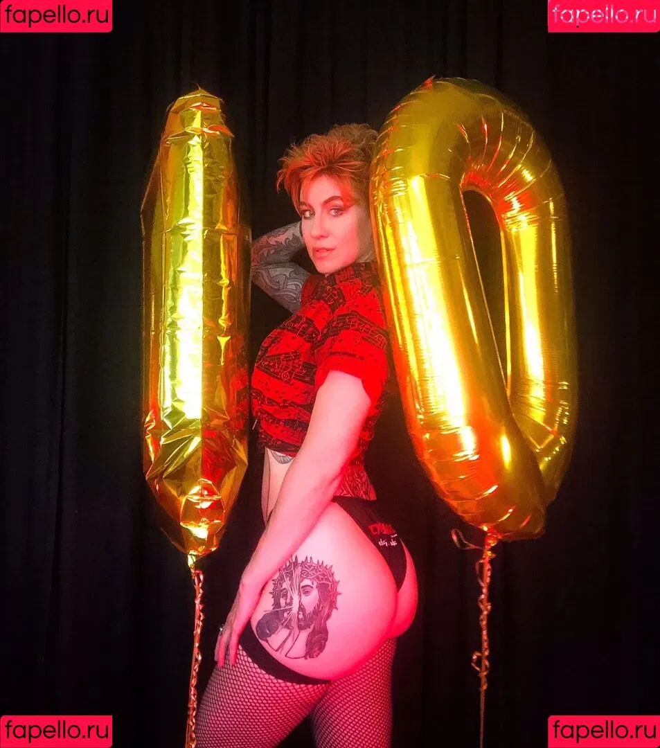 CBG19 / Comic Book Girl 19 / DanikaXIX Onlyfans Photo Gallery 